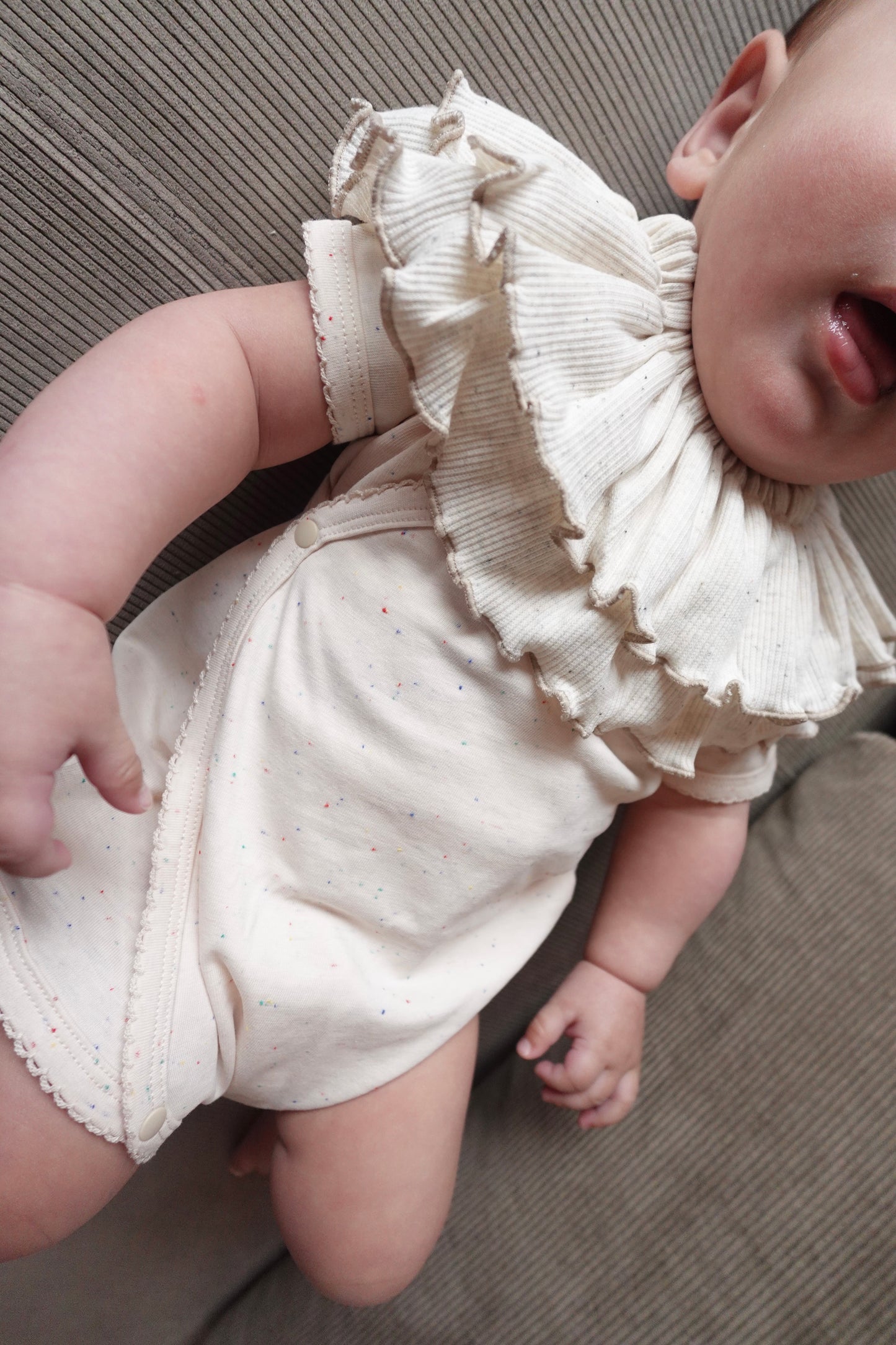 Double Frill Collar Bib ivory