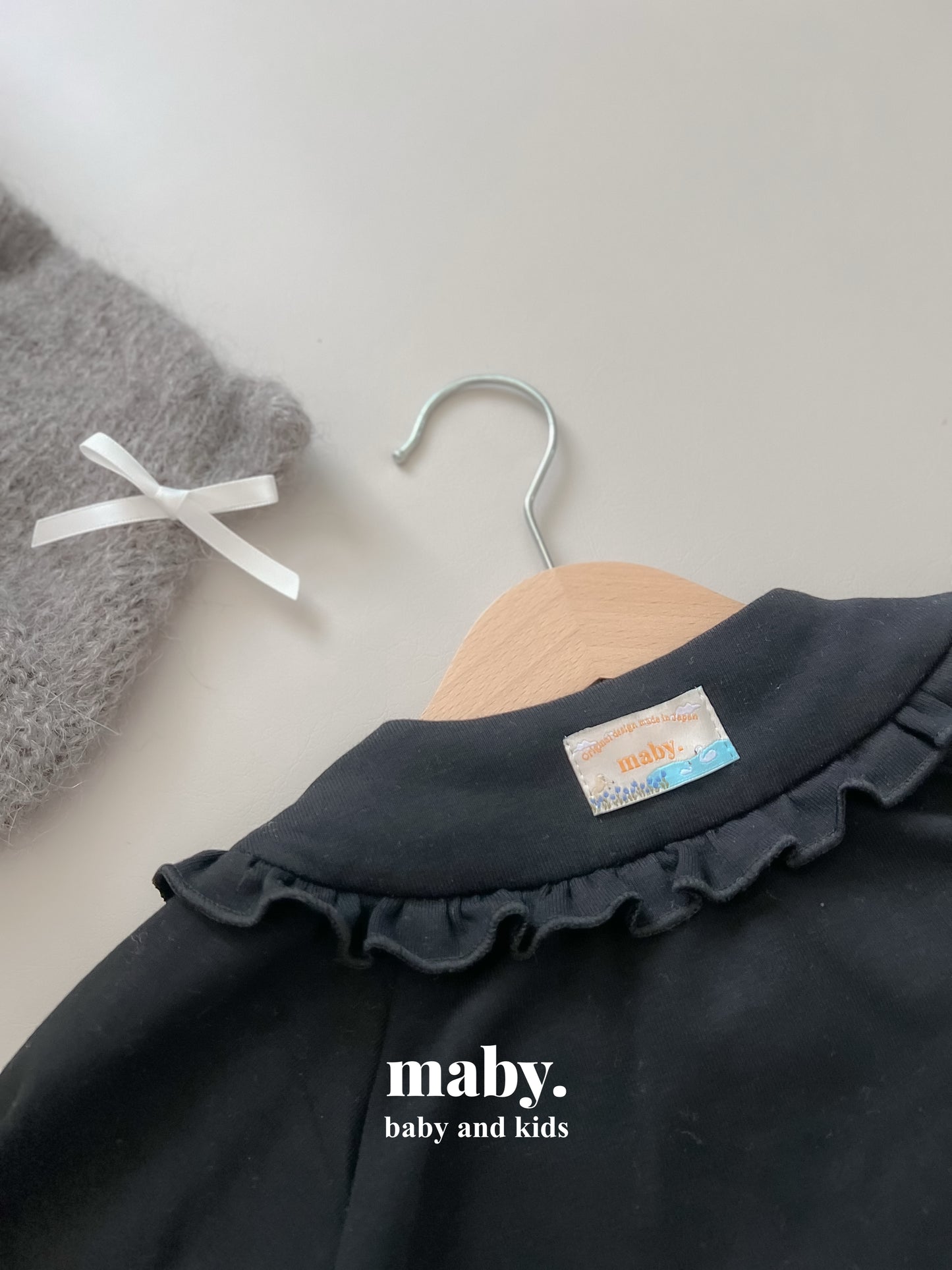 ブラックフリルロンパース 【50-80cm】