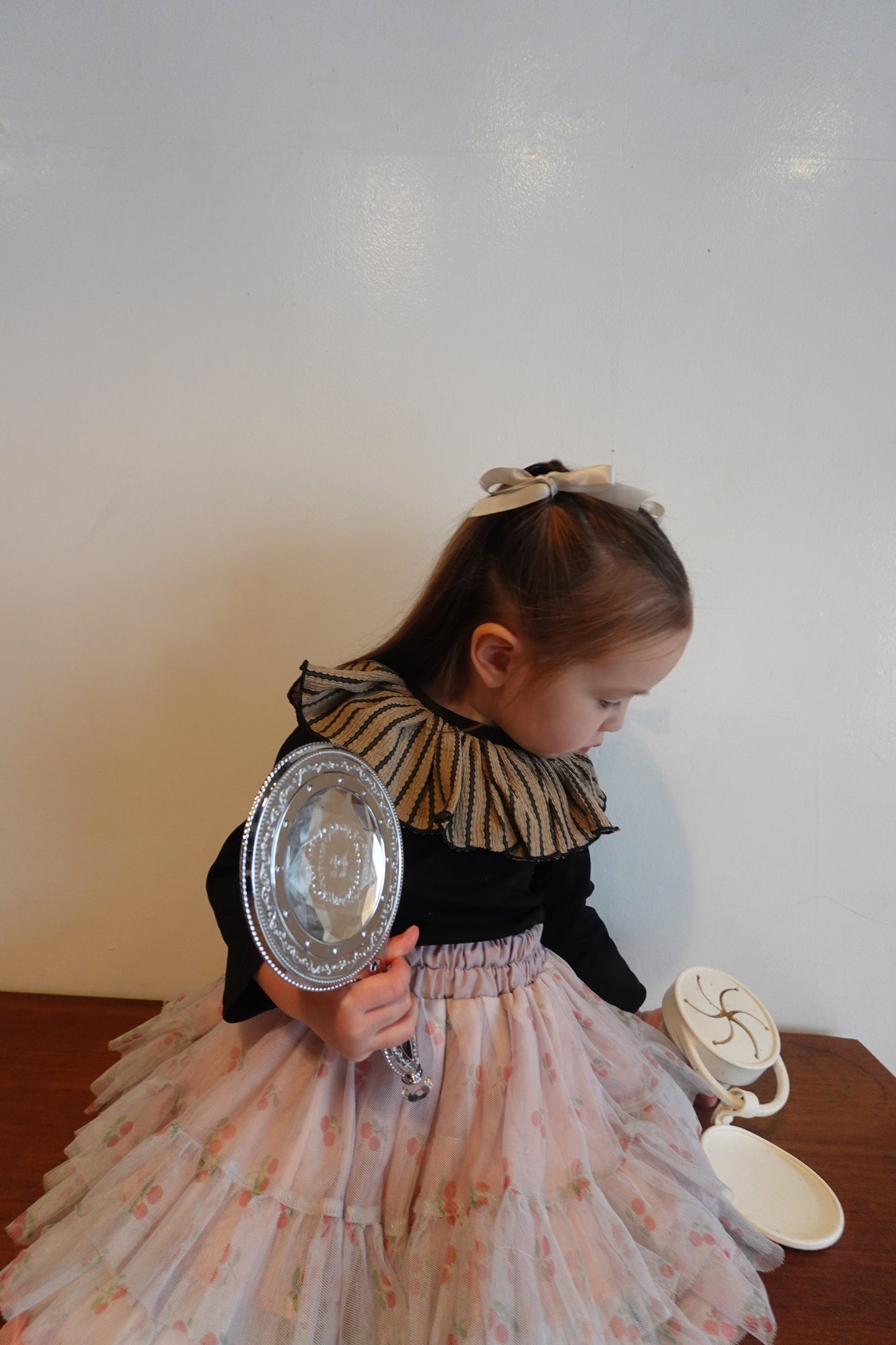 classical Frill Collar Tops